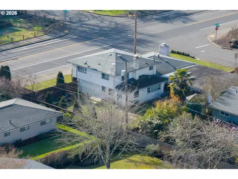 View/Area - 389 Maxwell Rd, Eugene, OR 97404 photo 4 of 5