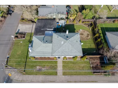 View/Area - 389 Maxwell Rd, Eugene, OR 97404 photo 1 of 5
