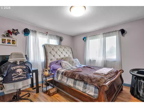 Bedroom - 389 Maxwell Rd, Eugene, OR 97404 photo 6 of 7