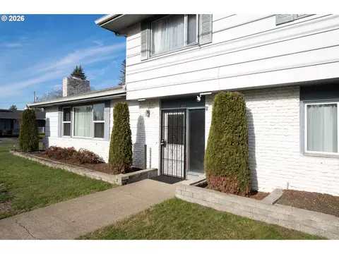 Exterior - 389 Maxwell Rd, Eugene, OR 97404 photo 2 of 8