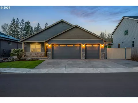 1355 NE Cascadia Ridge Dr, Estacada, OR 97023