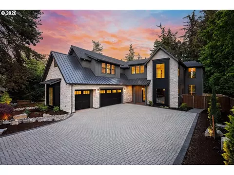 964 Country Commons Ln, Lake Oswego, OR 97034