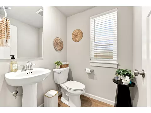 Bath - 6332 SE 24th St, Gresham, OR 97080 photo 1 of 5