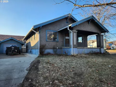1308 8th St, La Grande, OR 97850