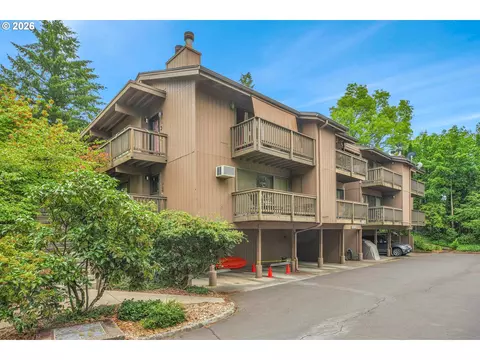 7748 SW Barnes Rd #C, Portland, OR 97225