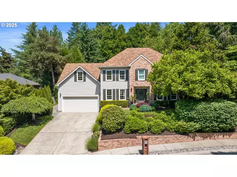 2927 Tolkien Ln, Lake Oswego, OR 97034