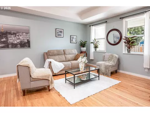 Living - 258 Waite St, Eugene, OR 97402 photo 1 of 1