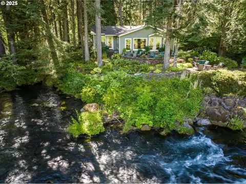 56582 N Bank Rd, Mckenzie Bridge, OR 97413