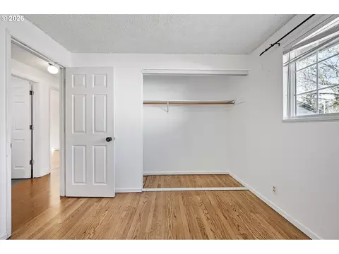 Bedroom - 1980 Princeton Dr, Eugene, OR 97405 photo 1 of 7
