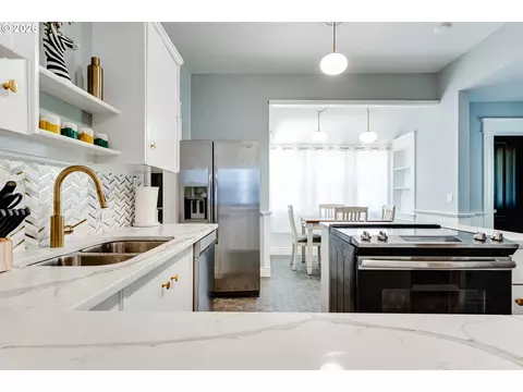 Kitchen - 655 Monroe St, Eugene, OR 97402 photo 1 of 7