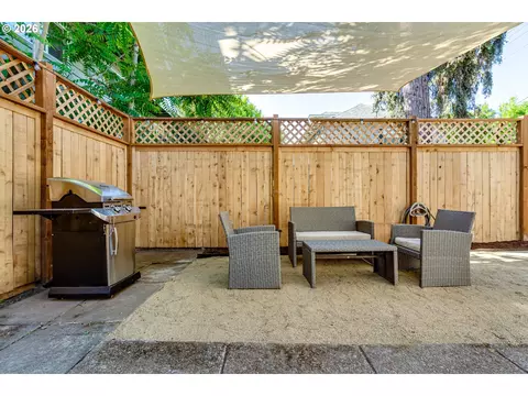 Exterior - 655 Monroe St, Eugene, OR 97402 photo 7 of 9