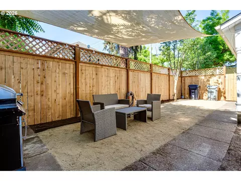 Exterior - 655 Monroe St, Eugene, OR 97402 photo 8 of 9
