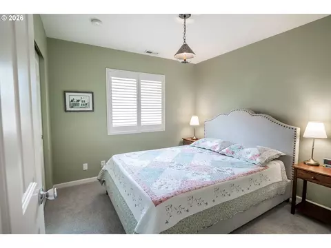 Bedroom - 5548 Jeffrey Way, Eugene, OR 97402 photo 1 of 4
