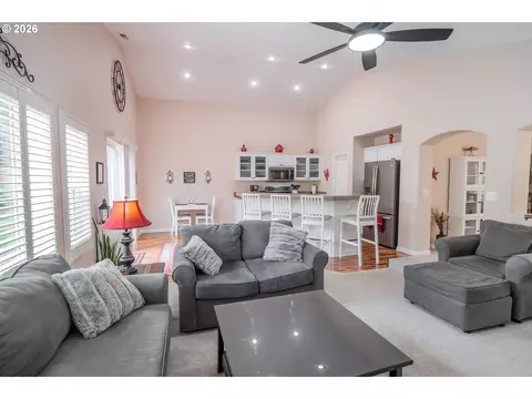 Living - 5548 Jeffrey Way, Eugene, OR 97402 photo 3 of 3
