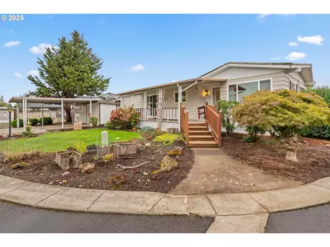 1225 W 10th Ave #53, Junction City, OR 97448