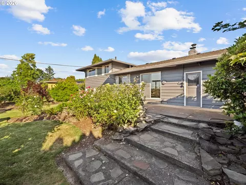 Exterior - 3329 SE Hillyard Rd, Gresham, OR 97080 photo 6 of 14