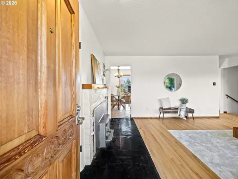 Entry Way - 3329 SE Hillyard Rd, Gresham, OR 97080 photo 1 of 2