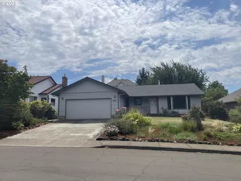 2260 Red Oak Dr, Salem, OR 97302