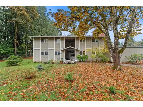 6610 SW Terri Ct #10, Portland, OR 97225