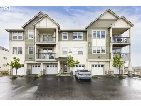 17168 SW Snowdale St, Beaverton, OR 97007