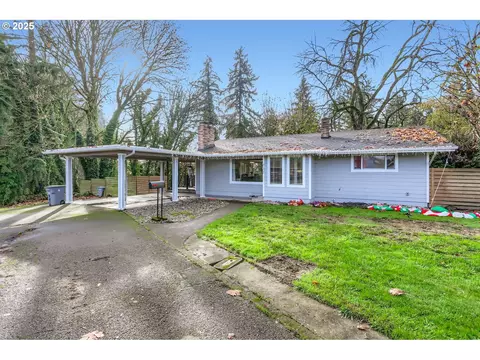 737 SE Palmer Ln, Dayton, OR 97114