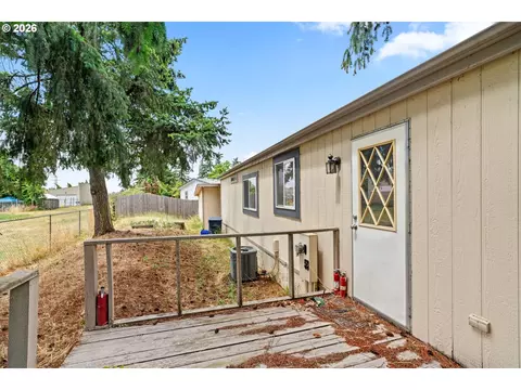 1939 Mcdonald Ct, Springfield, OR 97477 photo 20