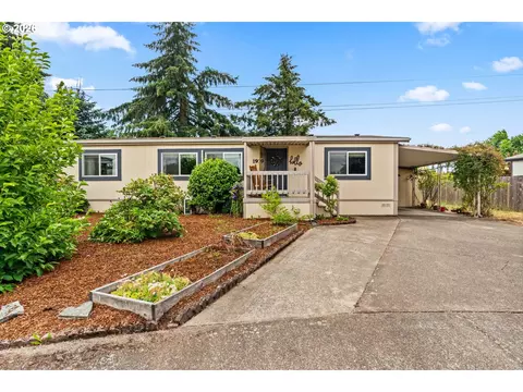 1939 Mcdonald Ct, Springfield, OR 97477 photo 2