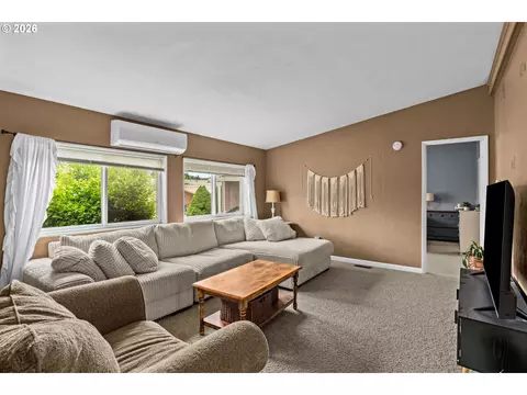1939 Mcdonald Ct, Springfield, OR 97477 photo 6