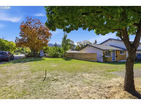 Exterior - W 25th Avenue, Eugene, OR 97405 photo 3 of 4