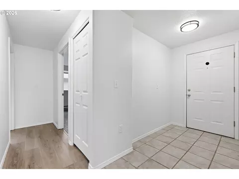 Entry Way - 4784 W Powell Blvd #118, Gresham, OR 97030 photo 1 of 1