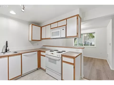 Kitchen - 4784 W Powell Blvd #118, Gresham, OR 97030 photo 3 of 3