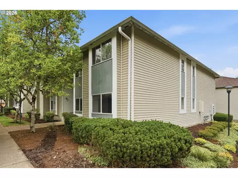 Exterior - 4784 W Powell Blvd #118, Gresham, OR 97030 photo 3 of 5