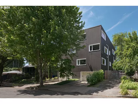 3745 NE Mallory Ave, Portland, OR 97212