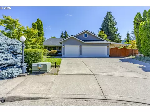 1565 Fairview Pl, Cottage Grove, OR 97424
