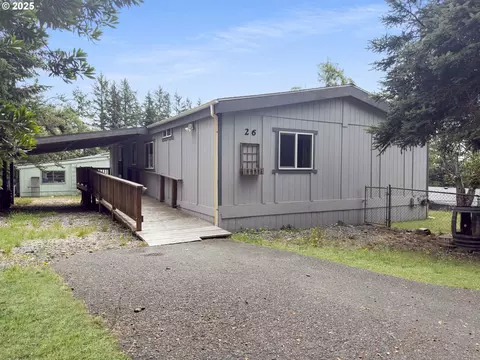 98041 Hallway Rd #26, Brookings, OR 97415
