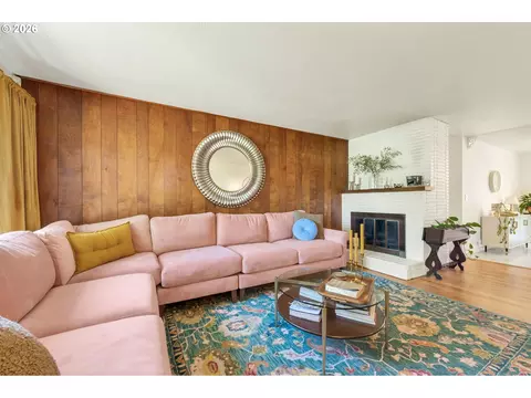 Living - 1480 Bond Ln, Eugene, OR 97401 photo 1 of 3