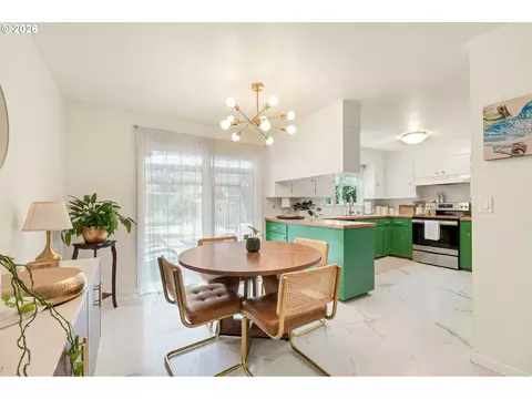 Dining - 1480 Bond Ln, Eugene, OR 97401 photo 3 of 4