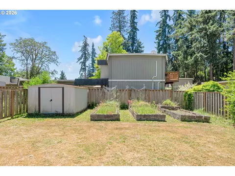 Exterior - 1480 Bond Ln, Eugene, OR 97401 photo 16 of 17
