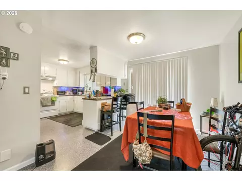 Dining - 1480 Bond Ln, Eugene, OR 97401 photo 4 of 4