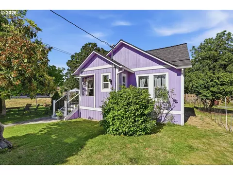 454 N 11th St, Saint Helens, OR 97051