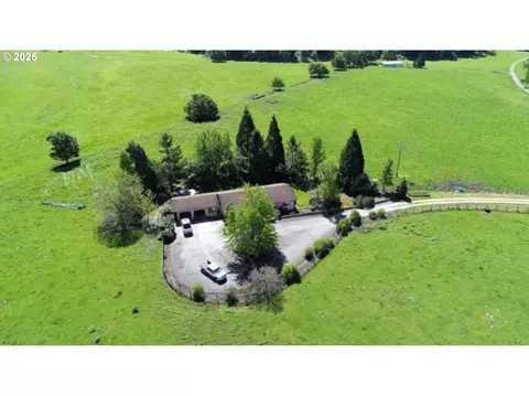 8245 Tiller Trail Hwy, Canyonville, OR 97417