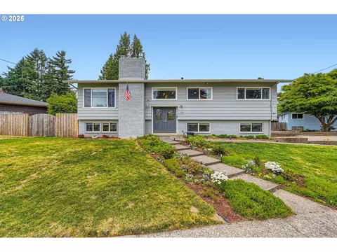 830 SE 137th Ave, Portland, OR 97233