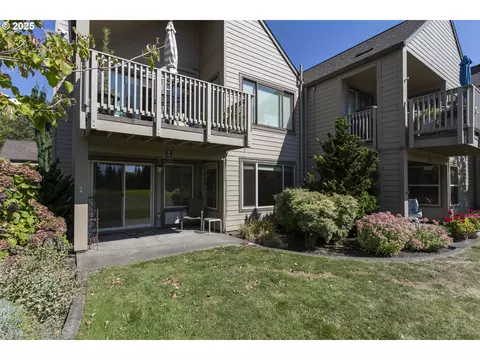 15719 SE 23rd St #118, Vancouver, WA 98683