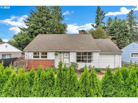 11356 NE Glisan St, Portland, OR 97220