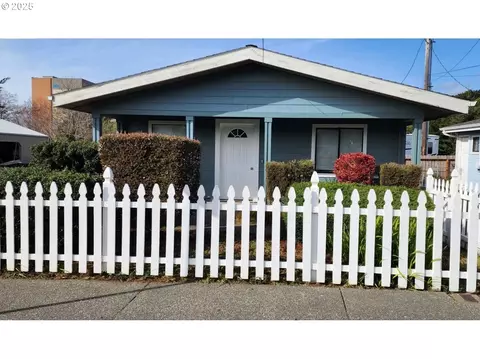 94237 6th St, Gold Beach, OR 97444
