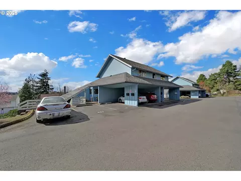 949 Prescott Ln, Springfield, OR 97477