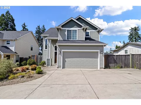 229 S 70th St, Springfield, OR 97478