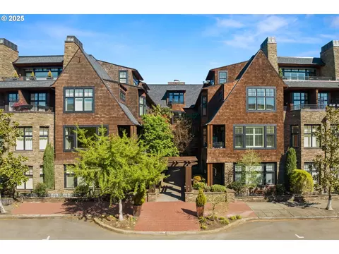 527 2nd St, Lake Oswego, OR 97034