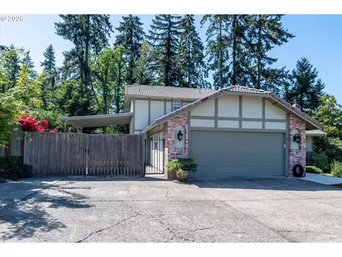 508 Cascade Dr, Springfield, OR 97478