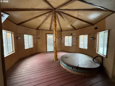 68954 E Cedar Hill Loop, Welches, OR 97067 photo 14